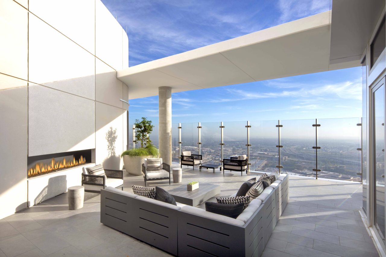 Houston High-Rise Apartments with Luxury Amenities | Brava